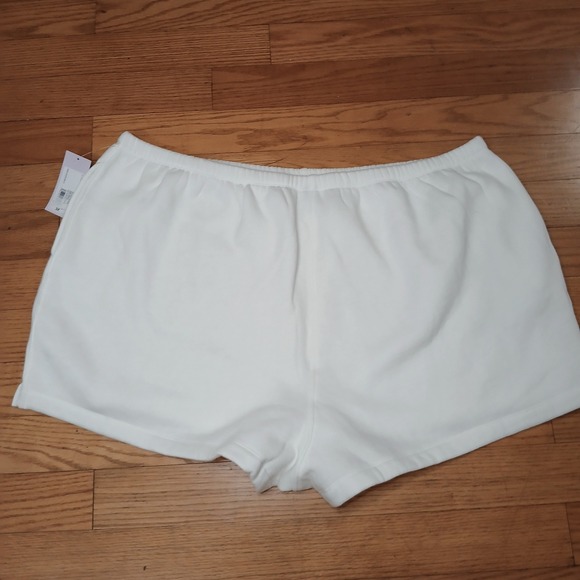 Wild Fable‎ Women's White Fleece Sweat Shorts Size 3X - Picture 3 of 6